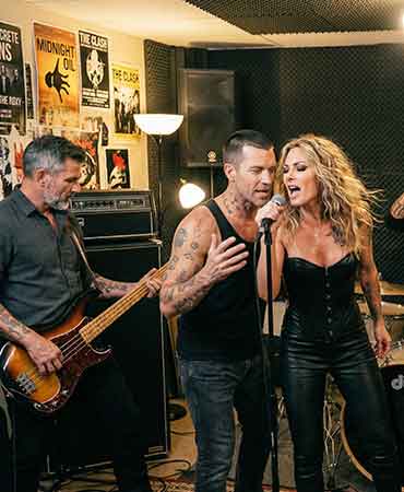 Rust & Rogue rehearsing in the studio